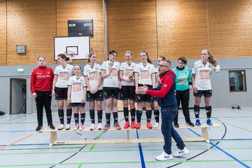 Bild 82 - B2 Loewinnen Cup